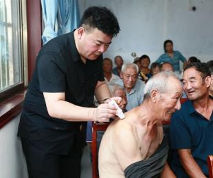 “致敬抗战老兵，情系困难群众、老党员”公益活动在垛庄